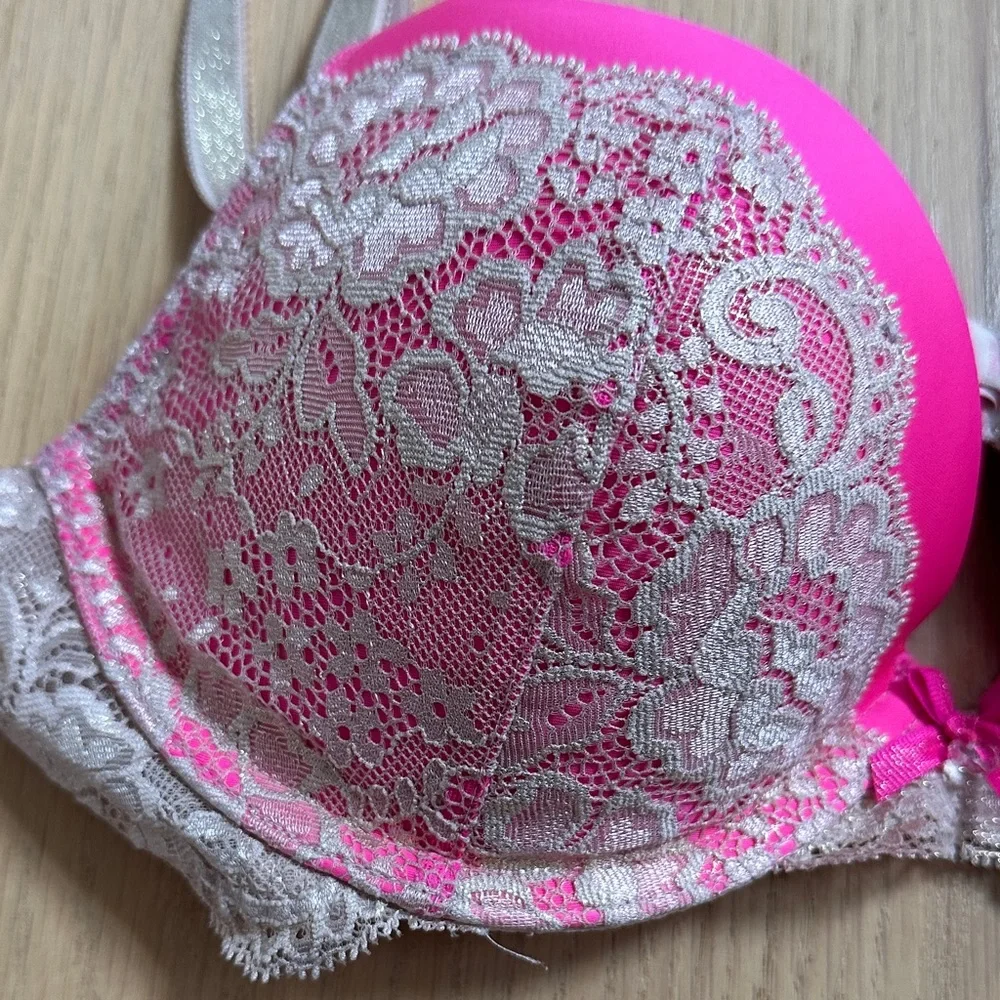 Victoria's Secret Hot Pink and Cream Lace Bra - Picture 2 of 5